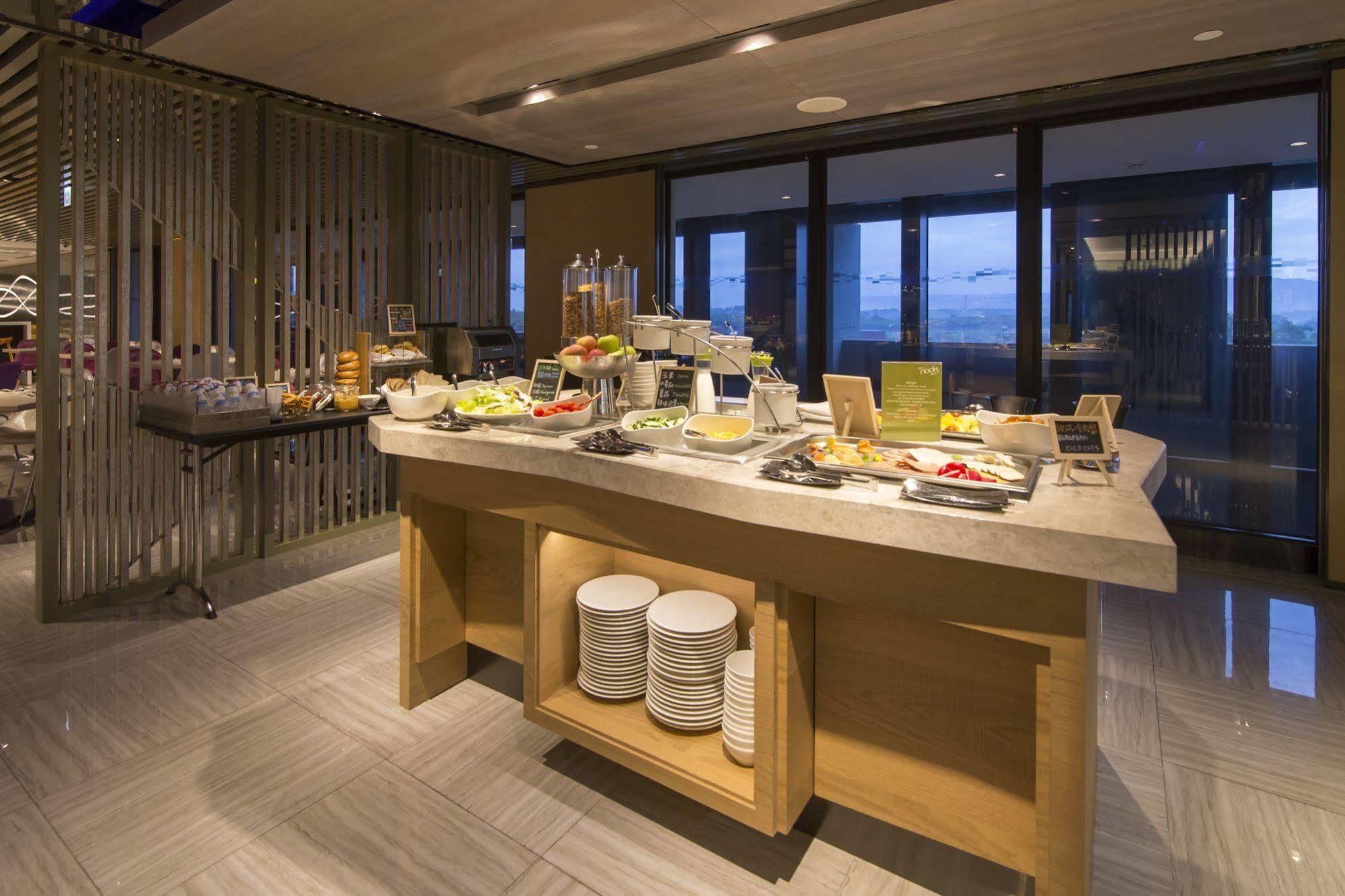 Отель Aloft Taipei Beitou Экстерьер фото